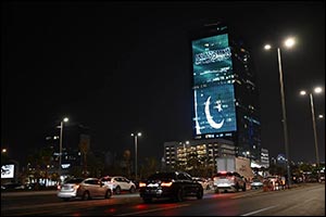 Saudi Towers Lit Up with Flags of Saudi Arabia and Pakistan to Celebrate Strategic Mutual Defense Agreement