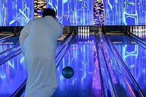Bowling at SEVEN Abha Attracts Visitors with Competitive Spirit